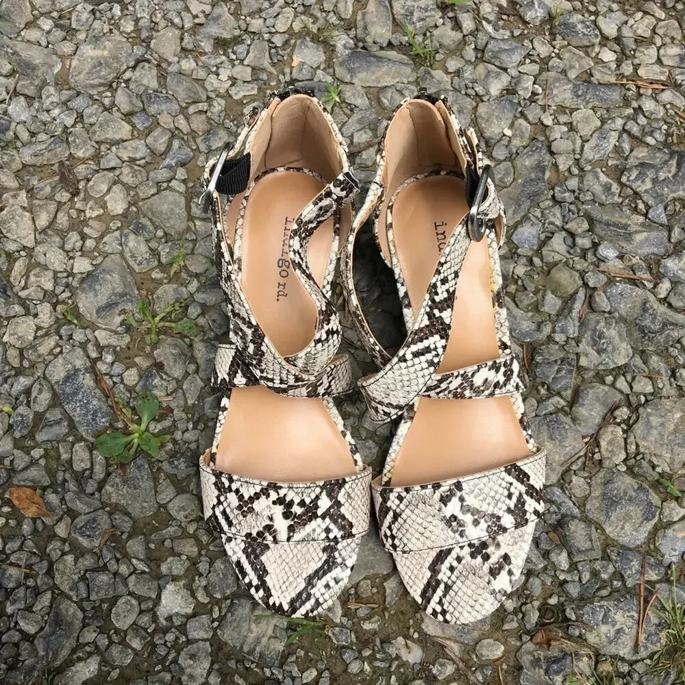 Indigo Rd Women Snake Print Wedges Sandals Size 6M NWOT